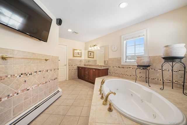 1 McCarthy Circle, Stony Point, NY 10980