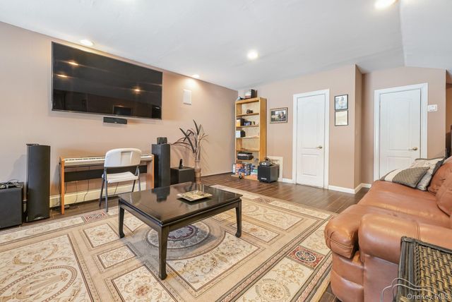 1 McCarthy Circle, Stony Point, NY 10980