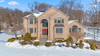 1 McCarthy Circle, Stony Point, NY 10980
