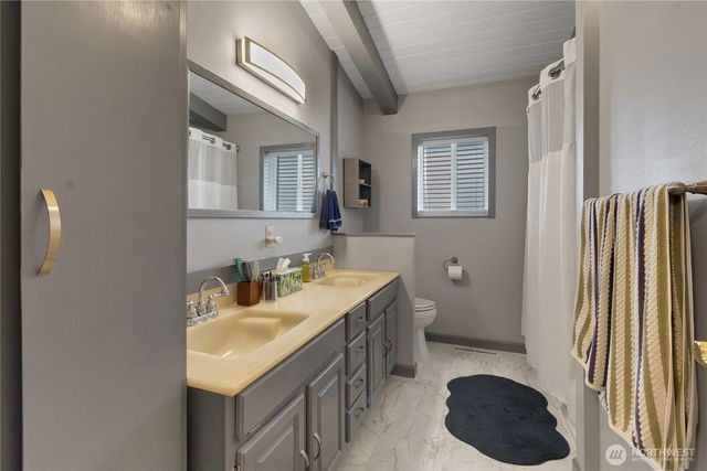 2124 Firland Drive, Puyallup, WA 98371