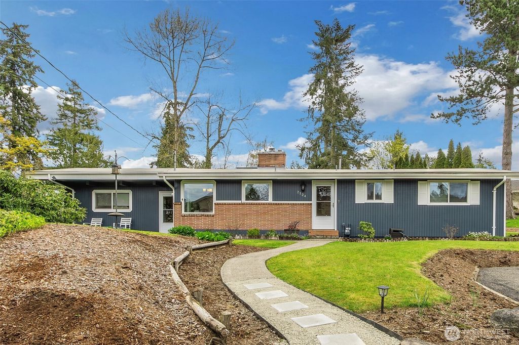 2124 Firland Drive, Puyallup, WA 98371