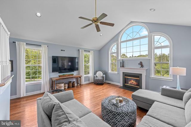 592 W CREEK RD, West Chester, PA 19382