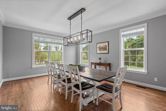 592 W CREEK RD, West Chester, PA 19382