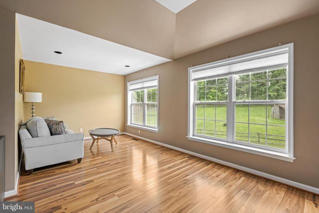 592 W CREEK RD, West Chester, PA 19382