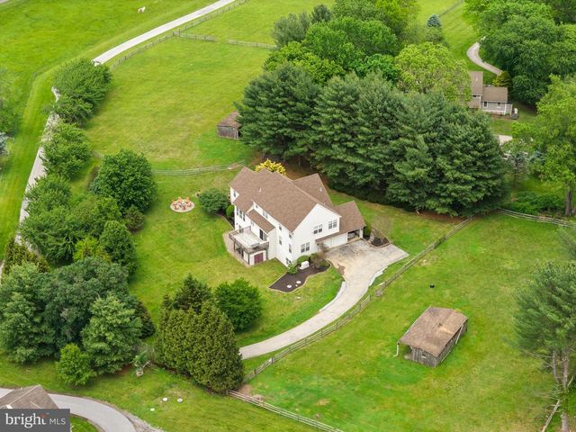 592 W CREEK RD, West Chester, PA 19382