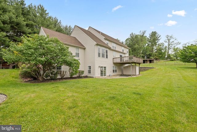 592 W CREEK RD, West Chester, PA 19382