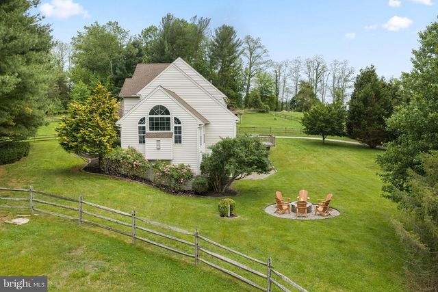 592 W CREEK RD, West Chester, PA 19382