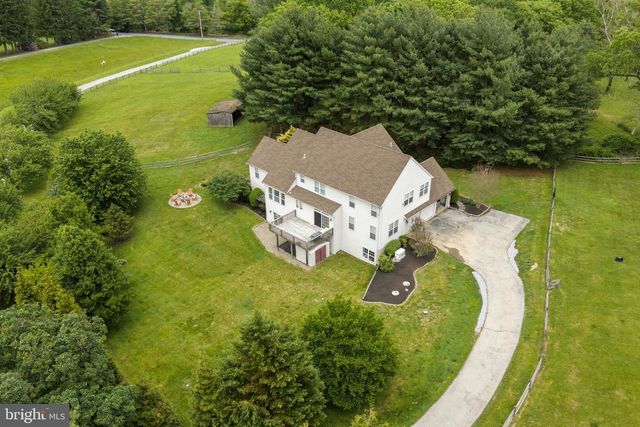 592 W CREEK RD, West Chester, PA 19382