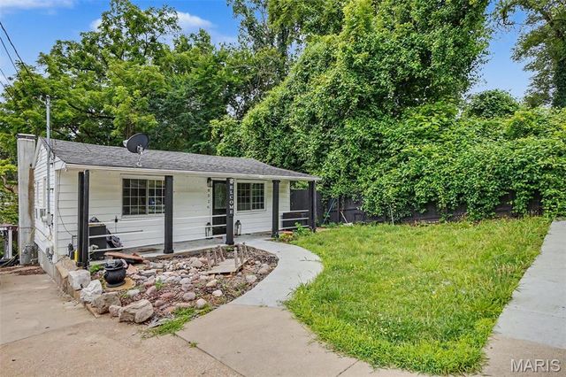 8516 Katherine Avenue, St Louis, MO 63121