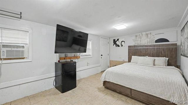 8516 Katherine Avenue, St Louis, MO 63121