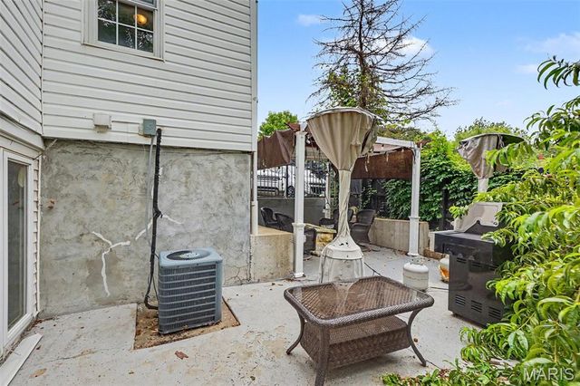 8516 Katherine Avenue, St Louis, MO 63121