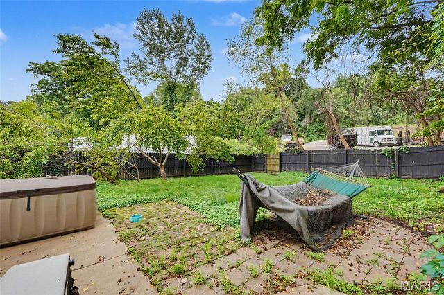8516 Katherine Avenue, St Louis, MO 63121