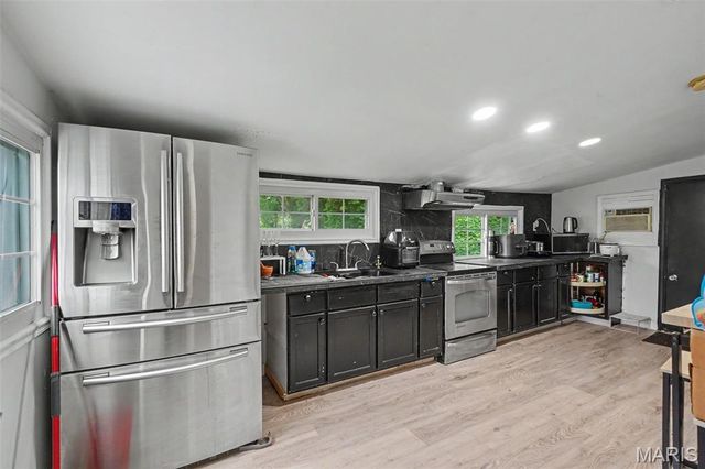 8516 Katherine Avenue, St Louis, MO 63121