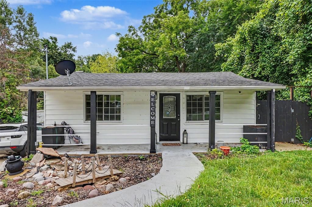 8516 Katherine Avenue, St Louis, MO 63121
