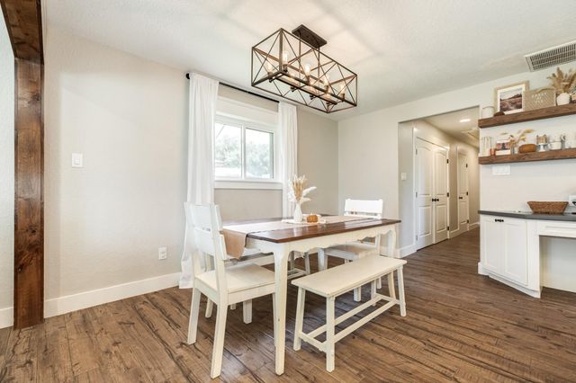 5206 6th Street, Danbury, TX 77534