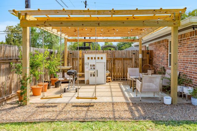 5206 6th Street, Danbury, TX 77534