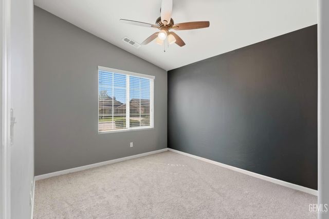 9102 Whitman Avenue, Bakersfield, CA 93311