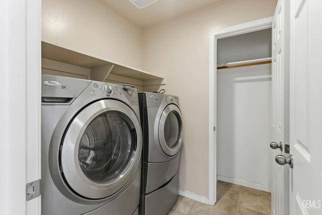 9102 Whitman Avenue, Bakersfield, CA 93311
