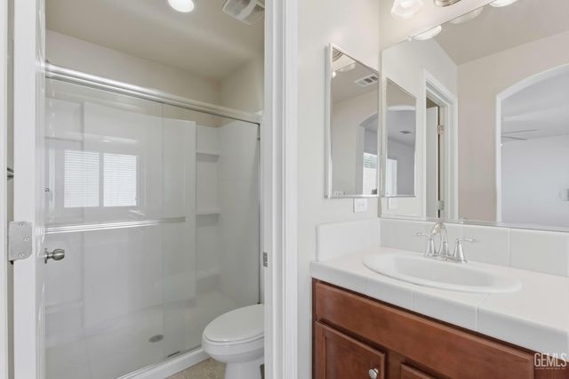 9102 Whitman Avenue, Bakersfield, CA 93311