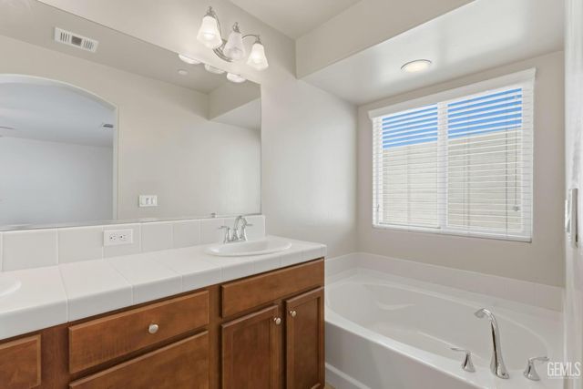9102 Whitman Avenue, Bakersfield, CA 93311
