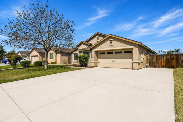 9102 Whitman Avenue, Bakersfield, CA 93311