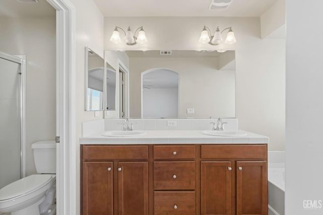 9102 Whitman Avenue, Bakersfield, CA 93311