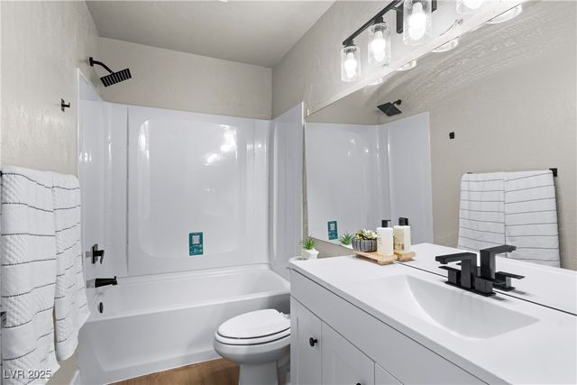 3301 Fairview Lane, Las Vegas, NV 89121