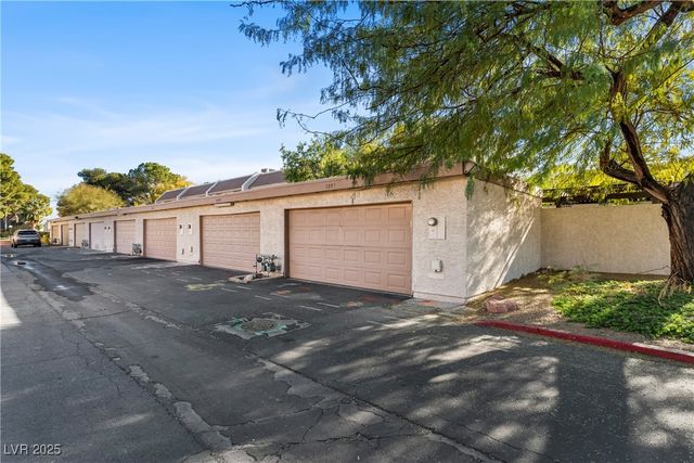 3301 Fairview Lane, Las Vegas, NV 89121