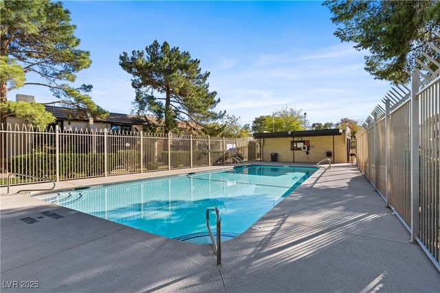 3301 Fairview Lane, Las Vegas, NV 89121