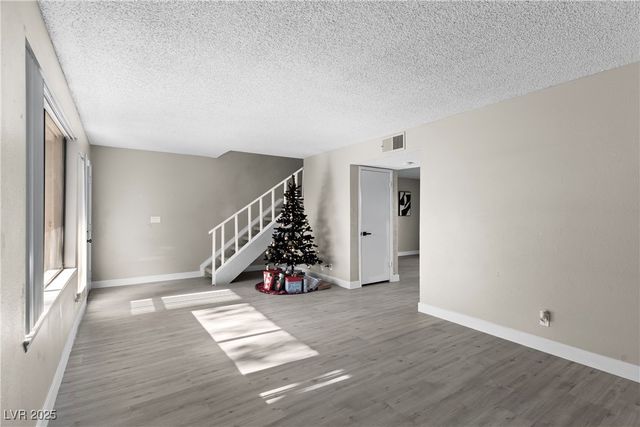 3301 Fairview Lane, Las Vegas, NV 89121