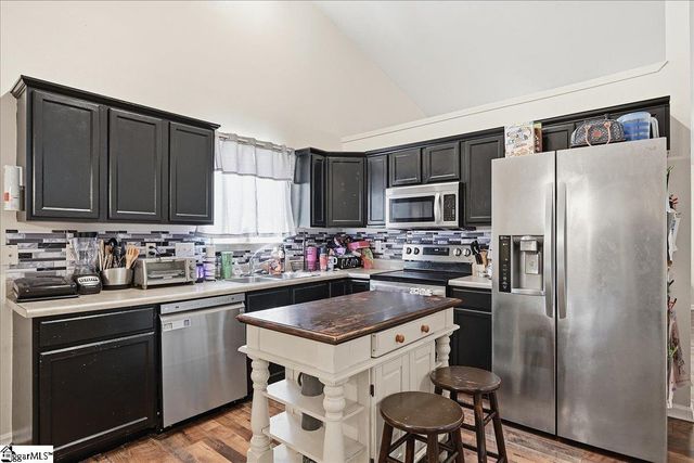 300 London Drive, Laurens, SC 29360
