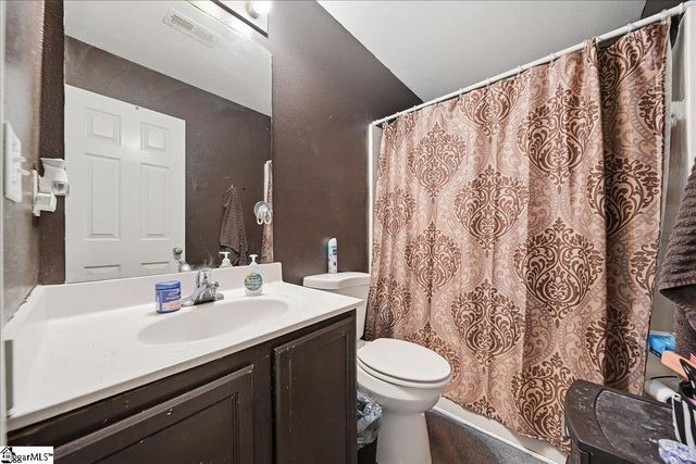 300 London Drive, Laurens, SC 29360