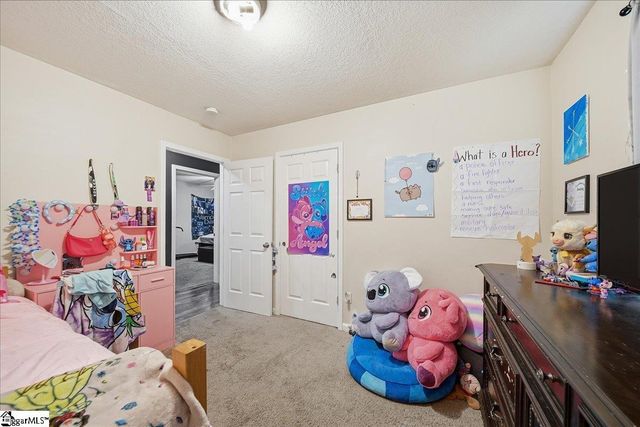 300 London Drive, Laurens, SC 29360