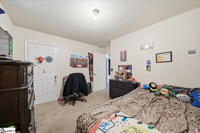 300 London Drive, Laurens, SC 29360