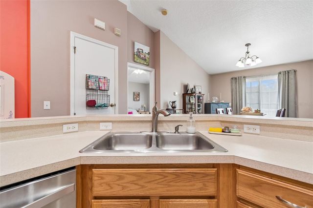 604 51ST AVENUE N, St Petersburg, FL 33703