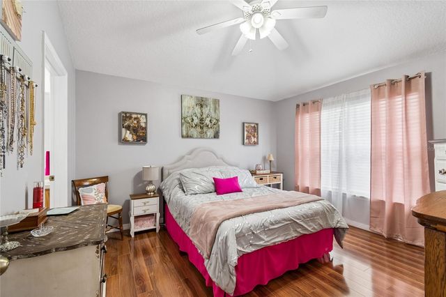 604 51ST AVENUE N, St Petersburg, FL 33703