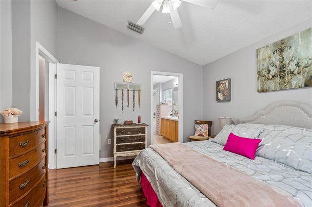 604 51ST AVENUE N, St Petersburg, FL 33703
