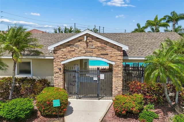 604 51ST AVENUE N, St Petersburg, FL 33703