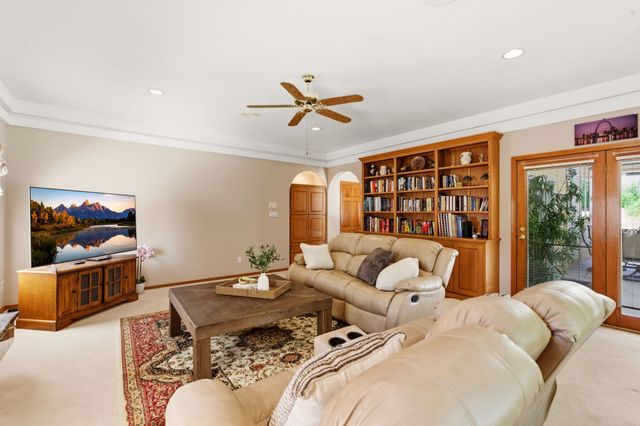 11109 Country Club NE, Albuquerque, NM 87111