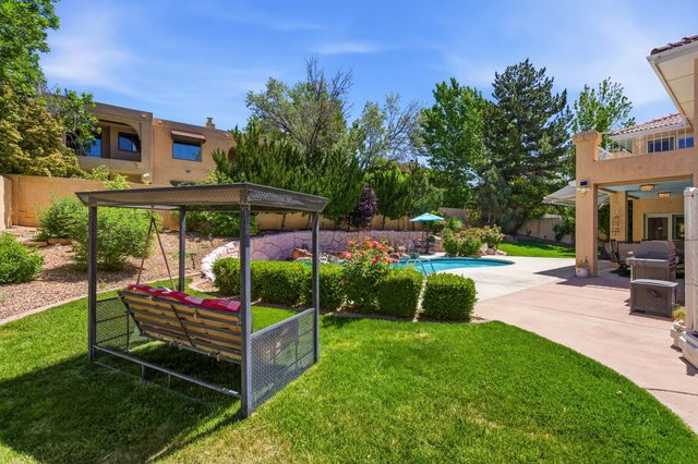 11109 Country Club NE, Albuquerque, NM 87111