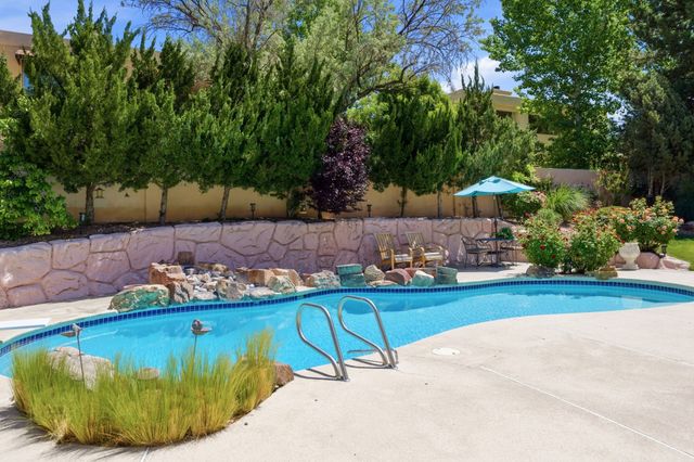 11109 Country Club NE, Albuquerque, NM 87111