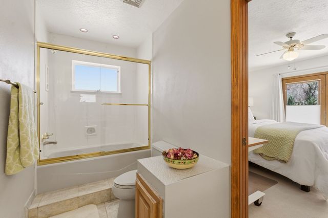 11109 Country Club NE, Albuquerque, NM 87111