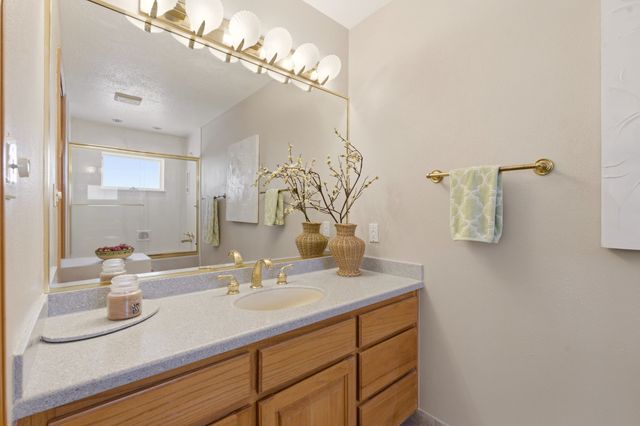 11109 Country Club NE, Albuquerque, NM 87111
