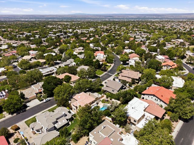 11109 Country Club NE, Albuquerque, NM 87111