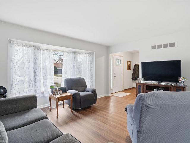 50093 Waterloo Street, Chesterfield Twp, MI 48047