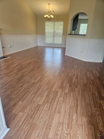 520 Arrie Drive, Byron, GA 31008