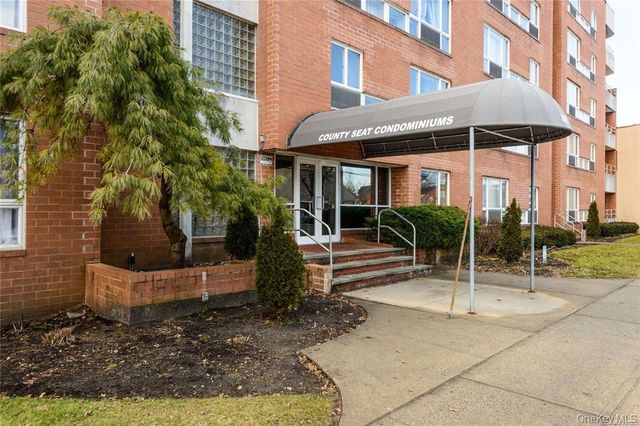 205 Mineola Boulevard 4D, Mineola, NY 11501