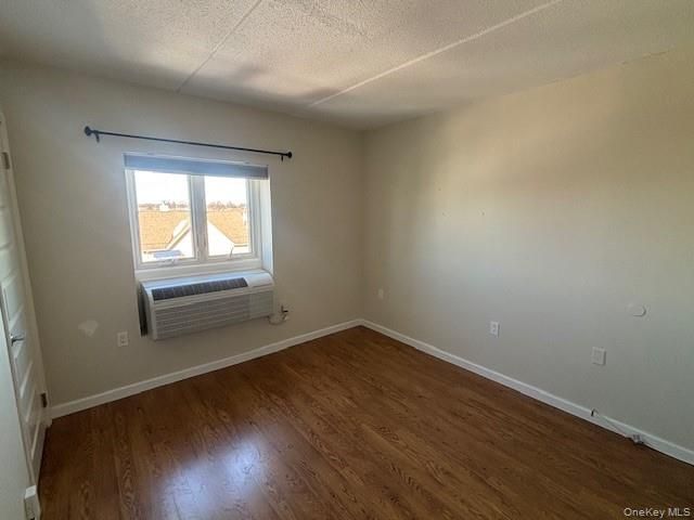 205 Mineola Boulevard 4D, Mineola, NY 11501