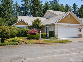 31867 48th Circle SW #14A, Federal Way, WA 98023