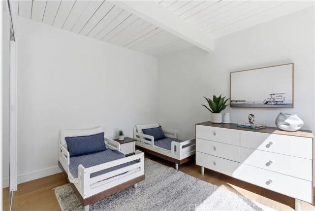 258 Walnut, Newport Beach, CA 92663